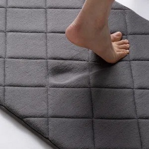 Ensemble de tapis de bain matelassés roses, 4 pièces, avec dos antidérapant en caoutchouc, rectangulaires modernes pour usage domestique - Product Image 5