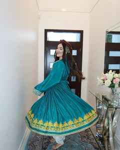 Robe afghane traditionnelle pour femmes, élégante, en dentelle brodée, longueur genoux, col en V, pour mariage et fêtes, style vintage - Product Image 5