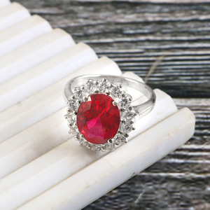 Bague de fiançailles et de mariage élégante en argent sterling 925 avec incrustation vintage de rubis cultivés en laboratoire, toutes tailles disponibles - Product Image 1