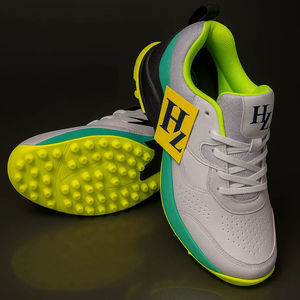 Chaussures de cricket avec crampons en caoutchouc, légères, lavables, matière douce, longue durée de vie, confort optimal, disponibles dans toutes les couleurs. - Product Image 1