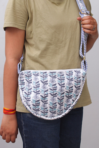 Handmade <b>Quilted</b> Sling Bag Cotton Crescent Shoulder Bag Floral Print Crossbody Bag Boho Everyday Purse Lightweight Hobo Bag - Product Image 3
