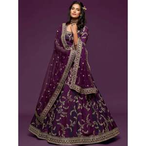 Elegante Vestido de Novia Lehenga Choli de Talla Grande en Seda Bordada en Color Morado - Product Image 5