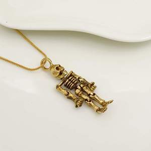 Pendentif squelette plaqué or, style punk, bijoux unisexes tendance, collier en alliage - Product Image 4