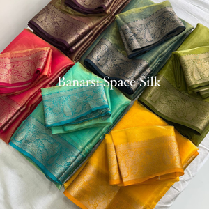 Sari en soie rouge de qualité supérieure avec bordure florale en zari doré pour mariage et occasions spéciales - Product Image 5