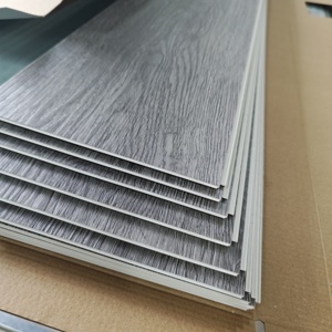 Suelo SPC de Alta Resistencia para Oficina Comercial, Resistente al Agua y al Desgaste, con Recubrimiento UV, Sistema de Bloqueo por Clic, en Tamaños de 6''x36'', 7''x48'' y 9''x60'' - Product Image 5