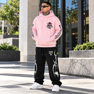 Conjunto Deportivo Urbano para Hombre, Sudadera Rosa, Pantalones Deportivos Negros con Estampado Tribal de Llamas Blancas, Precio Económico, Personalización OEM - Product Image 3