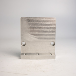 Blocs de quincaillerie usinés CNC sur mesure en aluminium et acier inoxydable AMT VINA pour les industries automobile et médicale - Fabricant OEM/ODM Vietnamien - Product Image 3
