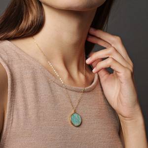 Pendentif en Amazonite Véritable Ronde Plaqué Or avec Chaîne Délicate Vintage pour Femme – Idéal pour les Fiançailles - Product Image 4