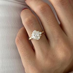 Anillo de Compromiso de Oro de 10K, Anillo de Boda Clásico para Mujer, Forma Ovalada, Engaste de Puntas - Product Image 5