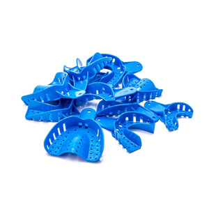 Plateaux d'empreinte dentaire en plastique de différentes tailles, instruments dentaires pour orthodontie - Product Image 1