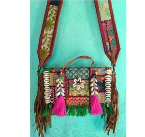 Beaded Flower Patchwork Handbag Bohemian Embroidered Tassel Shoulder Bag <b>Small</b> Capacity Zipper Closure Fashion <b>Purse</b> - Product Image 1