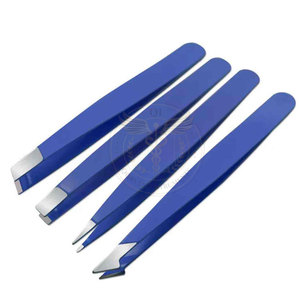 Juego de Pinzas Profesionales de Acero Inoxidable con Punta Inclinada para Cejas y Pestañas, Reutilizables y Duraderas - Product Image 3