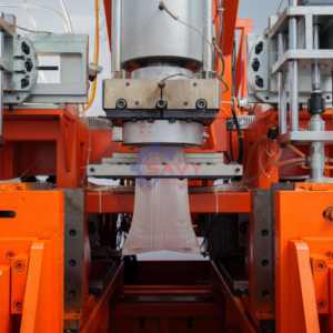 Machine de soufflage par extrusion entièrement automatique pour la fabrication de bouteilles et bidons en plastique HDPE PP de 1 à 10 L - Prix - Product Image 3