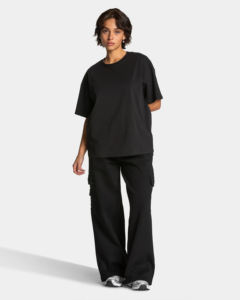 Camiseta Deportiva Negra Ajustada para Mujer, Transpirable, para Gimnasio y Entrenamiento, con Logotipo Personalizado, Apliques y Estampado, Ropa Deportiva OEM - Product Image 3