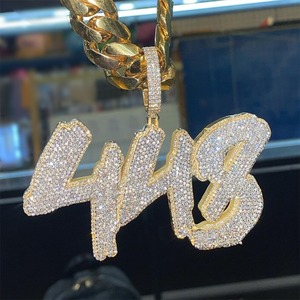 Colgante de Moissanita Hiphop Más Vendido, Joyería de Alta Artesanía, Accesorio para la Moda Moderna, Disponible al Mejor Precio - Product Image 2