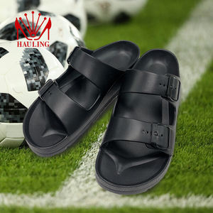 Fabricant de tongs EVA tendance sur le thème de la saison de football, proposant des sandales moulées par injection en gros pour les acheteurs internationaux - Product Image 3