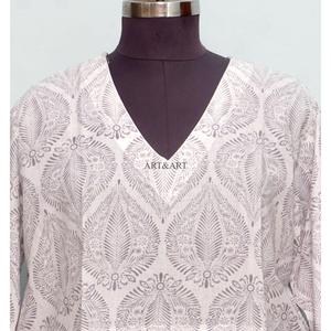 Robe longue trapèze confortable et légère pour femme, élégante, simple, à manches longues, en dentelle florale, unie, imprimée numériquement, tricotée - Product Image 3