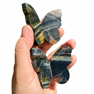 Vente en gros d'ailes de papillon 3D en œil de tigre bleu naturel, sculpture en cristal, pierre énergétique, spécimen minéral de guérison, décoration de bureau - Product Image 2