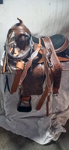 Ensemble de selle de cheval en cuir western fait à la main avec sculpture florale, selle d'équitation robuste prête à être expédiée - Product Image 2