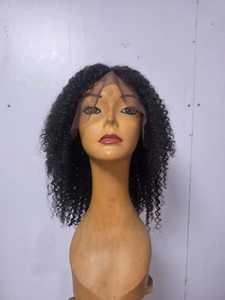 Perruque Full Lace mi-longue en cheveux Remy péruviens, noir naturel, base en dentelle suisse avec baby hair, dentelle marron clair, perruque bouclée 10mm - Product Image 5