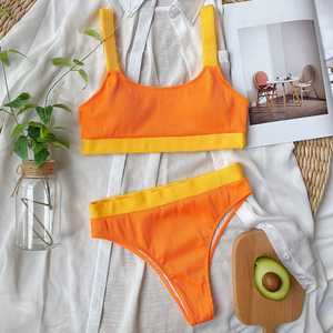 Conjunto de Bikini Acanalado Naranja para Mujer con Ribete Amarillo en Contraste, Braguita de Cintura Alta y Top Bandeau con Escote Redondo, Spandex y Poliéster - Product Image 6