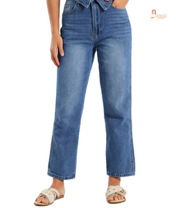 Pantalon en jean pour femme, coupe droite, jambes évasées, motif uni, couleur délavée, durable, extensible, style streetwear décontracté, design élégant - Product Image 1