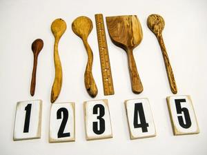 Cucharas de Madera Talladas a Mano, Mini Cucharas de Servir con Diseño Original, Utensilios Rústicos Hechos a Mano y Idea de Regalo Única - Product Image 2