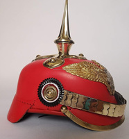 Casque Pickelhaube allemand en cuir rouge, style médiéval impérial prussien, avec pointes en laiton, pour homme, costume militaire gravé fait main