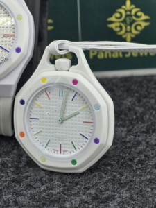 Montre à quartz unisexe de luxe vintage, boîtier rond, bracelet en silicone blanc, affichage analogique, style décontracté lumineux, cadran de 40 mm, pour enfants - Product Image 5