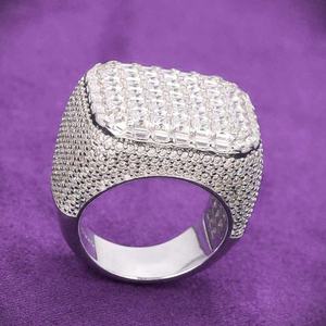 แหวนฮิปฮอปดีไซน์หรู ปี 2026 ผ่านการทดสอบเพชร  ทำจากเงินแท้ 925 ประดับเพชรโมอิสซาไนต์ VVS ทรงปรินเซสคัท สำหรับผู้ชาย - Product Image 6