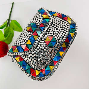 Sac à main élégant de créateur en or antique plaqué or moderne pour femmes avec des perles en aluminium Sculpture polie Utilisation de soirée - Product Image 4