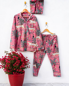 Conjunto de Pijama para Mujer con Estampado Animal Rosa, Manga Larga, Cierre de Botones, 100% Algodón, Ropa de Dormir Casual, Corte Completo, Cintura Media - Product Image 1