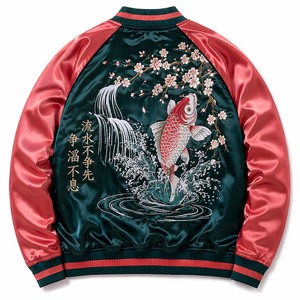 เสื้อแจ็คเก็ตซูกะจังพรีเมียมแบบกลับด้านได้ สีเขียวหยก ผ้าซาตินปักลายปลาคาร์ฟแบบน้ำตก - Product Image 3