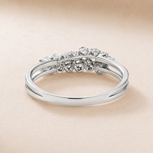 Anillo de Compromiso y Matrimonio de Oro Blanco de 9K con Diamante de Corte Redondo de 1.60CT y Racimo de Piedras Múltiples para Mujer, Joyería Fina Personalizada - Product Image 4