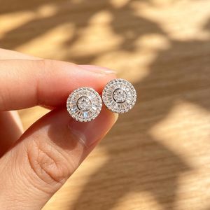 Pendientes Clásicos de Plata de Ley 925 con Moissanita VVS, Corte Redondo y Baguette Cónico, Regalo Nupcial para Mujer - Product Image 3