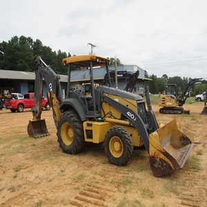 Moderna Retroexcavadora John Deere con Capacidad de Trabajo Avanzada, Sistema Hidráulico Potente y Operación Confortable - Product Image 1