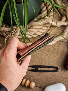 Cartera de Cuero Genuino para Hombre, Diseño Delgado y Plegable a Bajo Precio, con Protección RFID, Ranuras para Tarjetas, Bolsillo para Efectivo y Ventana para Identificación - Product Image 5