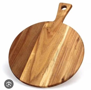 Planche à découper en bois d'acacia, gravée au laser sur mesure, planche à pizza pour cuisine, hôtel, café, fabriquée à la main avec une finition soignée - Product Image 4