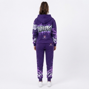 Conjuntos deportivos personalizados para mujer, estampados y a la moda, para actividades al aire libre, que ofrecen comodidad y flexibilidad. - Product Image 3