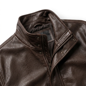 Chaqueta de cuero genuino marrón vintage para hombre, premium y suave, con cuello alto y cierre de cremallera, estilo motero, hecha en Pakistán. - Product Image 5
