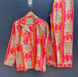 Pijamas de algodón con estampado naranja para mujer, ropa de dormir informal de manga larga con cuello vuelto, ropa de dormir informal para primavera - Product Image 1