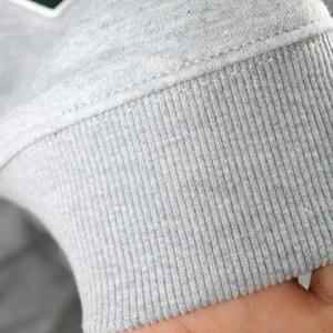 Sweat-shirt à col montant JONES ASH GREY 100% vert chasseur avec broderie appliquée, col large, URBAN PRODUCTIONS - Product Image 6