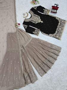 Conjunto de Moda: Top, Sharara y Dupatta con Bordado de Lentejuelas en Georgette, Color Negro 73030 - Product Image 4