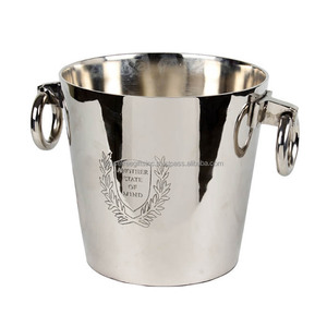 Enfriador de vino de metal con acabado chapado en oro Forma redonda Calidad superior Dos manijas laterales para servir Precio al por mayor - Product Image 2