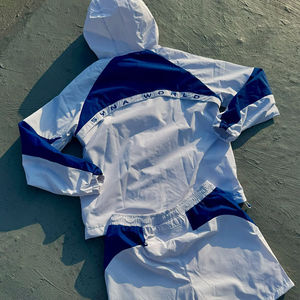 Ensemble court deux pièces léger de haute qualité avec veste zippée coupe-vent unisexe et short de jogging pour l'hiver, idéal pour la course et les activités de plein air - Product Image 4