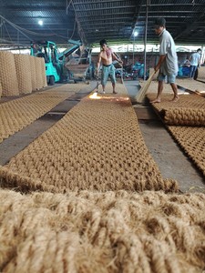 Eco Friendly Raw Coconut Fiber Coir <b>Mat</b> <b>Roll</b> 1*10m Brown Walkway Paving <b>Mat</b> Adjustable Thickness Flooring 65kg Landscape Use - Product Image 5