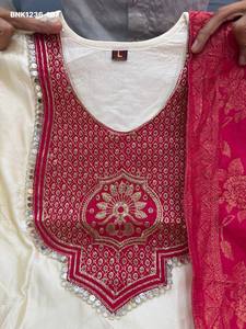 Fabricant indien de costumes haut de gamme en tissu Banarasi avec broderie Zari, jacquard et broderie, dernière collection. - Product Image 6