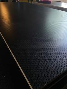 Malla de alambre hexagonal antideslizante con película negra, núcleo de Sweetgum, pegamento fenólico, para encofrado de construcción, Vietnam, Edificio de oficinas - Product Image 4