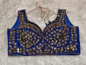 Blusa de sari azul de diseñador para mujer, para bodas y ocasiones festivas - Product Image 2