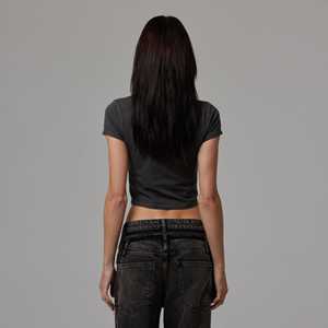 Camiseta Corta Ajustada de Manga Corta para Mujer Estilo Y2K, Top Crop de Algodón Premium con Spandex Elástico, Camiseta Casual Urbana, Proveedor Mayorista al por Mayor - Product Image 5